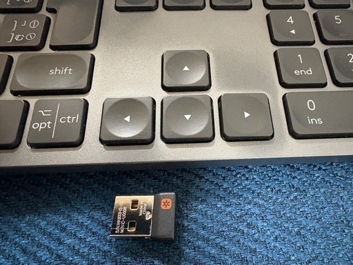 Logicool KX800 MX KEYS & おまけ（マウス、モバイルバッテリー） 