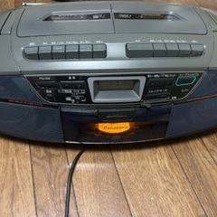 Panasonic CD ラジカセ　RX-DT35。