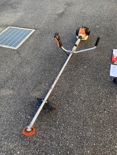 肩掛け、草刈機
