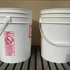 プラスチックペール缶　2個【ふた付】20Ｌ　バケツ　洗濯　靴洗い　メダカの画像