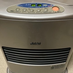 決まりました。トヨトミ製　石油ファンヒーター