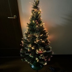 クリスマスツリー（ファイバーツリー
）⭐︎希望者はオーナメントの...