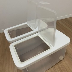 ニトリ　6kg用米びつ　2個の画像