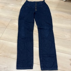 レディース　デニムパンツ　Mサイズ