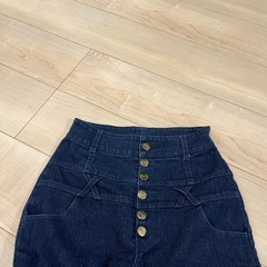 レディース　デニムパンツ　Mサイズの画像