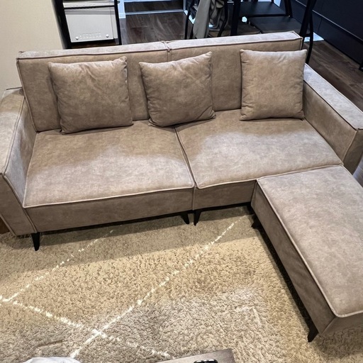 [ほぼ新品]3人掛けソファ、付属品込み