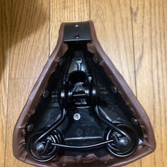 新品未使用。自転車 サドルの画像