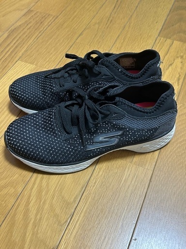 スケッチャーズのスニーカー　　22.5cm\n