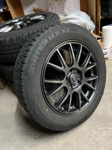 一旦保留願　215/60R17 スタッドレス　ホイール