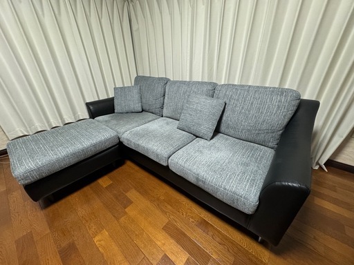 現在取り引き中　3人掛けソファー
