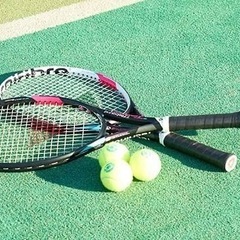 テニス上級者募集中！！ - スポーツ