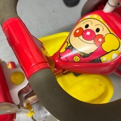 アンパンマン三輪車の画像