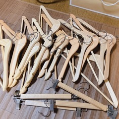 【お譲りきまりました】木製ハンガー&スカートハンガー