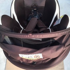 エールべべ　チャイルドシートの画像