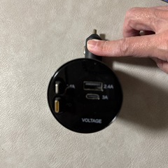 【取引完了】シガーソケット急速充電器の画像