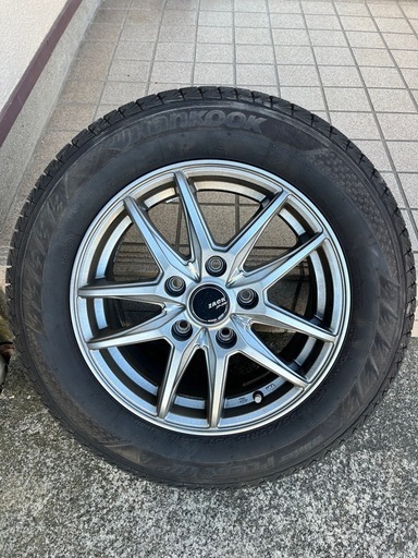 スタッドレスタイヤ4本　ホイール付き