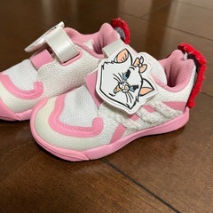 adidas キッズ　スニーカーの画像