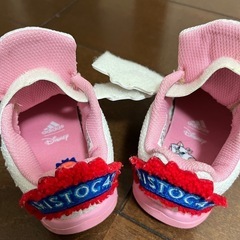 adidas キッズ　スニーカーの画像