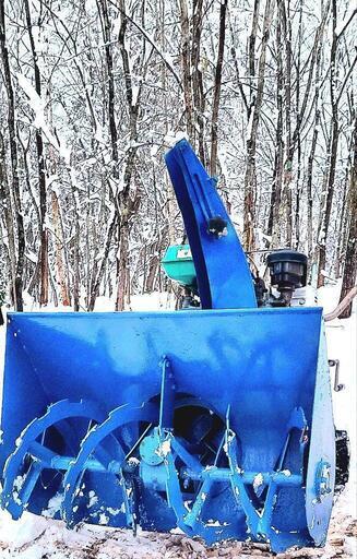 除雪機白石工機ファームスノーローダー8馬力(カワサキエンジン