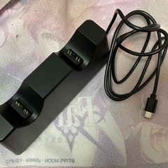 ps5 コントローラー 充電スタンドの画像