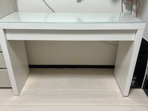 IKEA マルム　ドレッサー　テーブル