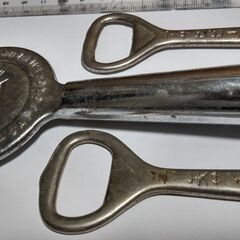【どーんとお値下げ 1000→800円に】昭和レトロ アンティーク 栓抜き サッポロビール リボンオレンジ リボンシトロン　アサヒビール 三ツ矢サイダーの画像