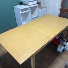 差し上げます！ニトリダイニングデーブル伸縮式