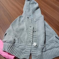 GAPパーカーとカーディガン子供服の画像
