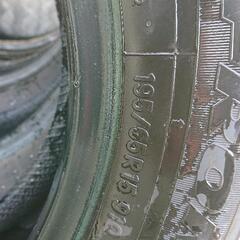 195/65R15  スタッドレス　４本４０００円でどうぞの画像