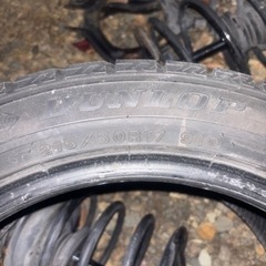 車のパーツ タイヤ、ホイールの画像