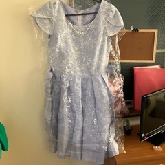 Debut de Fiore薄紫のレースドレスとパニエ