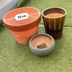 【決まりました】無料　植木鉢10個あげます　プランターの画像