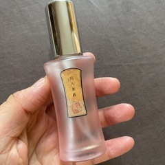 香水　瓶　スプレーボトルの画像