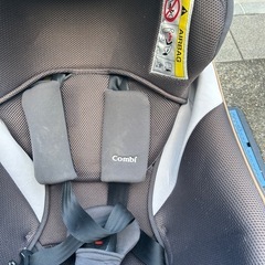 combi チャイルドシートの画像