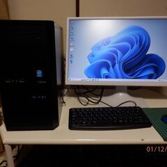 デスクトップパソコンと24インチモニターのセット