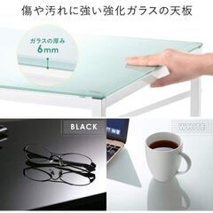 パソコン　デスクの画像
