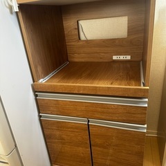 キッチン収納　コンセント付き