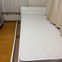 マットレス付き　収納ベット