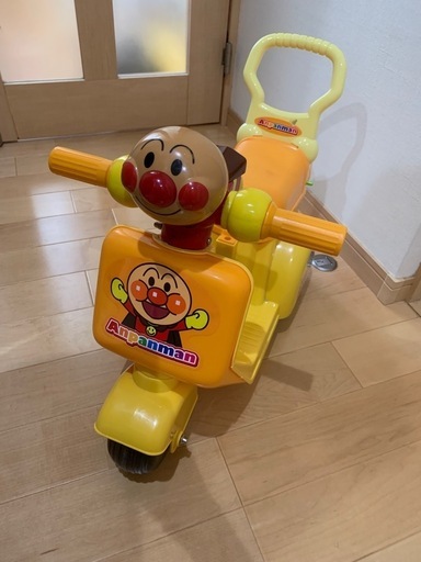 アンパンマン　\nにこにこスクーター