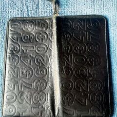 👝COMME des GARCONS スペイン製 長財布 ラウン...