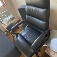 ニトリのチェア(六千円くらいで購入)