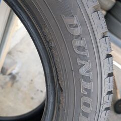 中古スタッドレスタイヤ 225/55R17 ダンロップ ウインターマックス 02 2023年製 工賃込みの画像