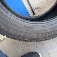 中古スタッドレスタイヤ 225/55R17 ダンロップ ウインターマックス 02 2023年製 工賃込みの画像