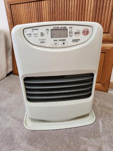 ダイニチ石油ファンヒーター 2013年製 オフホワイト 3.5L