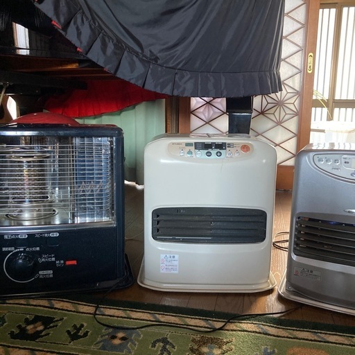 石油ストーブ3台まとめて\n