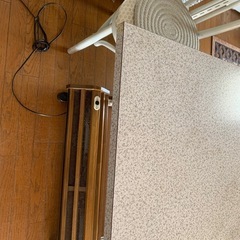 コタツ？ダイニングテーブルの足元ヒーターの画像