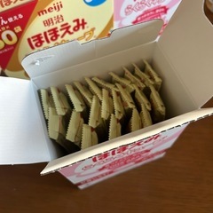 明治ほほえみ　らくらくキューブの画像