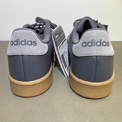 【新品】adidas スニーカー 27.0cm グレーの画像