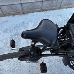 ブリヂストン　3人乗り　チャイルドシート付き　電動自転車の画像