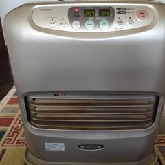 値下げ‼️　①灯油ファンヒ−タ−　美品